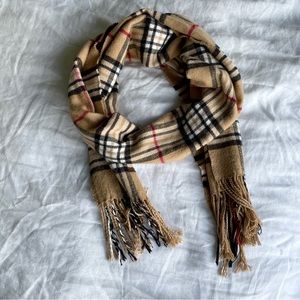 Plaid fringe scarf